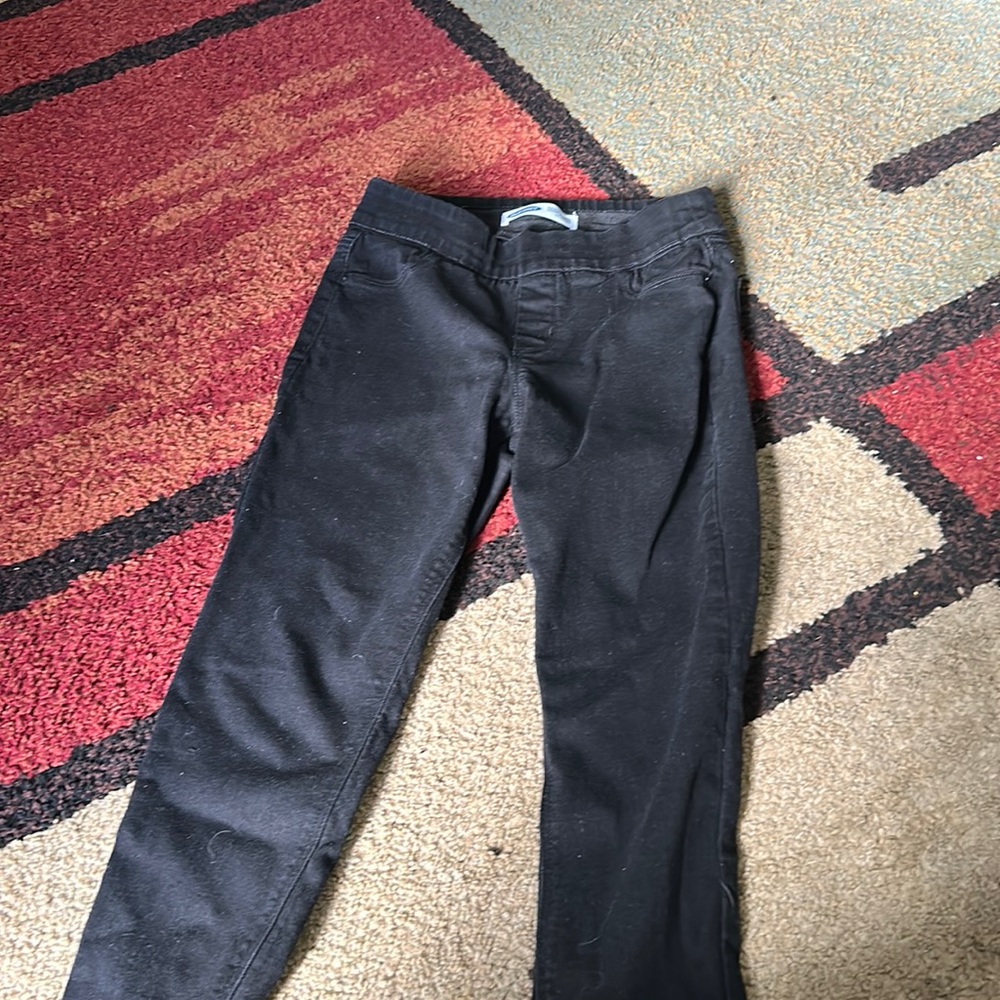 I have 2 pair of the same jeans and both don’t fit lol